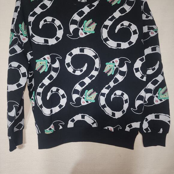 Beetlejuice graphic sweater shirt women's XXS - Picture 3 of 5